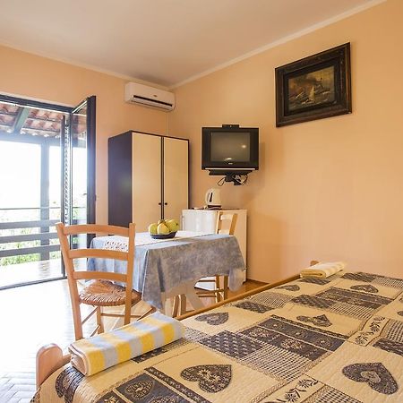 Guest House Nada 392 Pula Luaran gambar