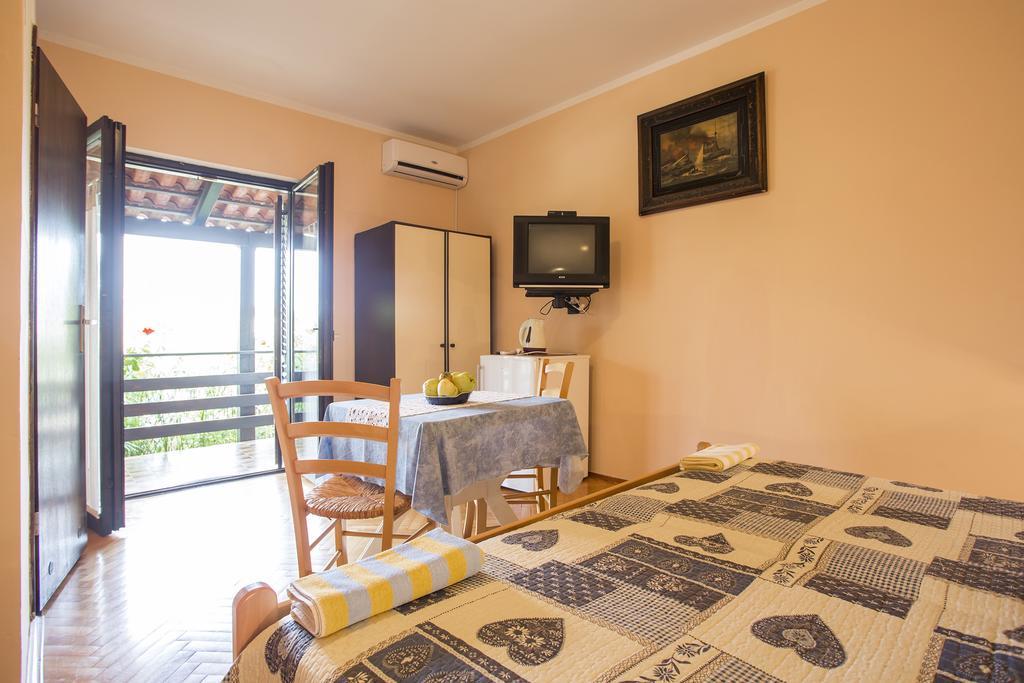 Guest House Nada 392 Pula Luaran gambar