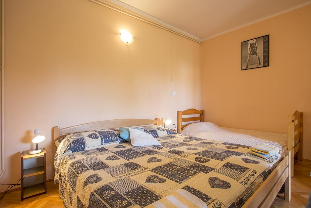 Guest House Nada 392 Pula Luaran gambar