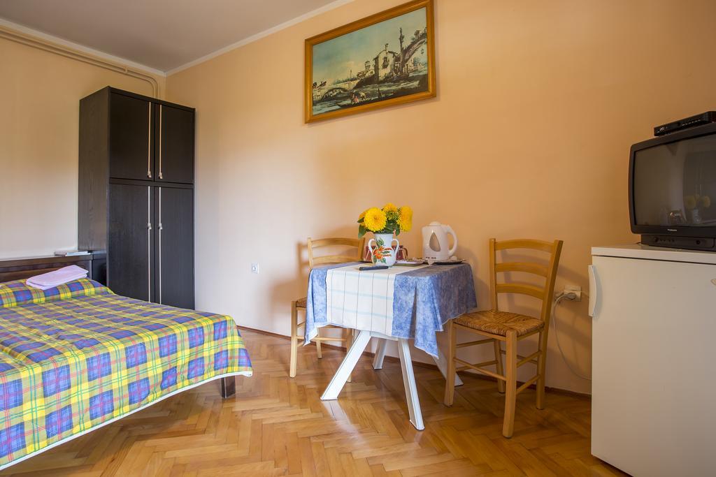 Guest House Nada 392 Pula Luaran gambar